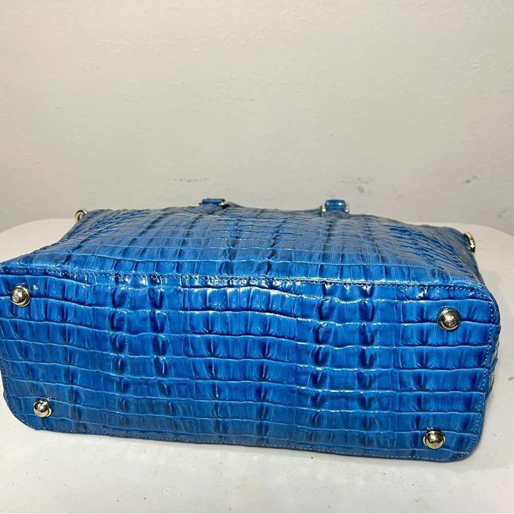 BRAHMIN DUXBURY Blue Crocodile Embossed Handbag 14 x 9.5 x 5 - Picture 4 of 11